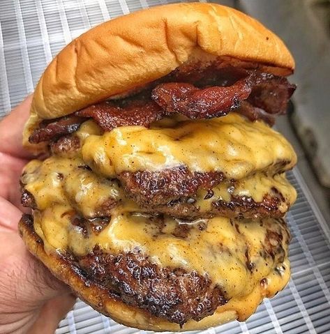 Just one great looking burger. . . Shout out to @jasoneats. . . . #EEEEEATS #devourpower #buzzfeast #feedfeed #lovefood #eatguide #myfab5 #BBQandBottles #sgfoodie #igsg #sgfoodblogger #eater #eatmunchies #foodography #foodiegram #yahoofood #f52grams #foodnetwork #foodislife #beautifulcuisines #foodislove #foodoftheday #buzzfeast #spoonfeed #forkyeah #Grill #Burger #CheeseBurger #Cheese #Bacon Cheeseburger Aesthetic, X Bacon, On A Bun, Food Babe, Bacon Cheeseburger, Food Goals, Instagram Funny, Food Obsession, Food Delivery