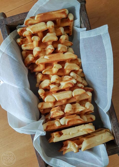 Recept voor het bakken van zachte wafels – Anja's Foodblog Sugar Free Waffles, Homemade Baby Snacks, Homemade Baby Food Storage, Baby Food Storage, Baby Snacks, Homemade Baby Foods, Homemade Baby Food, Homemade Snacks, Homemade Baby