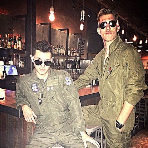 Hot Halloween Costume Ideas For Guys | mavrick and goose <3 Halloween Costumes For Men, Maverick And Goose, Costumes For Men, Hot Halloween, Pretty Halloween, Scary Halloween Costumes, Halloween Costume Contest, Halloween Costumes For Couples, Group Halloween Costumes