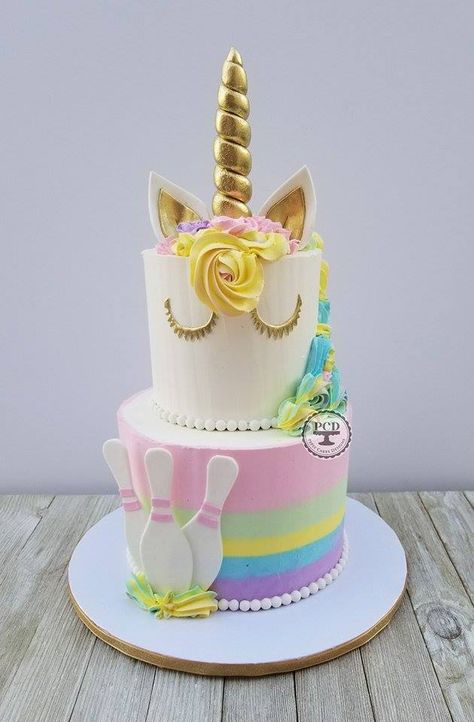 Unicorn Bowling Birthday Party, Mom Desserts, Bowling Cake, Theme Birthday Cake, Bowling Birthday Party, Bowling Birthday, Girly Birthday Party, Bowling Party, Bday Girl