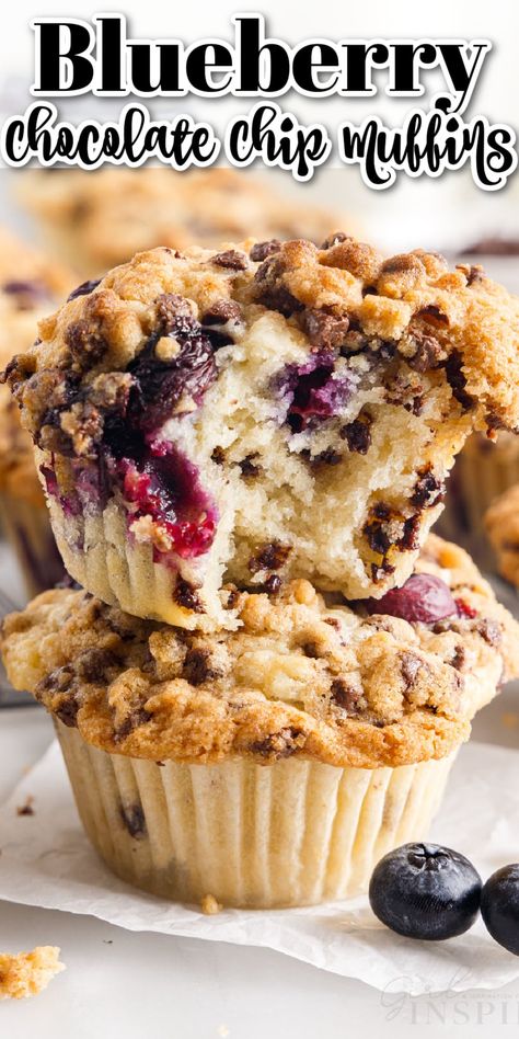 Blueberry Chocolate Chip Muffins, Blueberry Crumb Muffins, Muffins With Streusel Topping, Almond Muffins, Sweet Breakfast Treats, Blueberry Chocolate, Coffee Cake Muffins, Chocolate Chip Bread, Chocolate Chip Cake