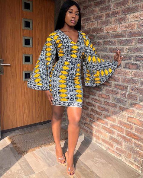 Fashion Design Inspiration, Styles Ankara, Ankara Short, Mode Prints, Ankara Dress Styles, Fashion Traditional, Short African Dresses, African Dresses Modern, African Wear Dresses