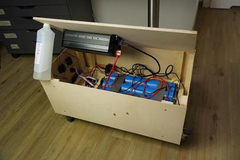 Diy Portable Power Station, Diy Power Station, Inverter Battery Cabinet Ideas For Home, Diy Bicycle, Solar System Design, Portable Inverter Generator, Uninterruptible Power Supply, Electric Generator, Free Energy Generator