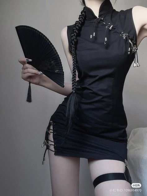 Japanese Goth, 2000s Japanese Fashion, Chinese Style Dress, Seductive Clothes, Really Cute Outfits, Kpop Outfits, Lookbook Outfits, Japanese Fashion, Cute Fashion