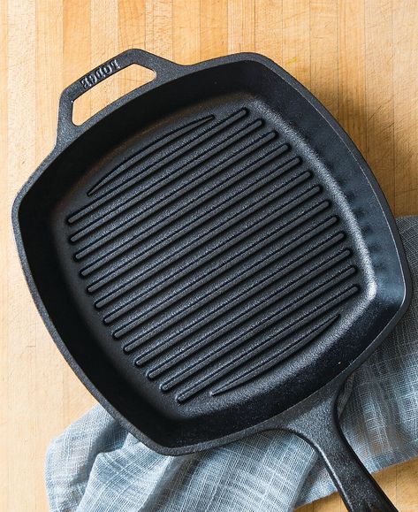 Ask the Expert: Cleaning Your Grill Pan - Southern Cast Iron Cast Iron Skillet Care, Perfect Cornbread, Pan Cornbread, Skillet Steak, Cast Iron Skillets, Cast Iron Grill Pan, Iron Grill, Cast Iron Grill, Clean Grill