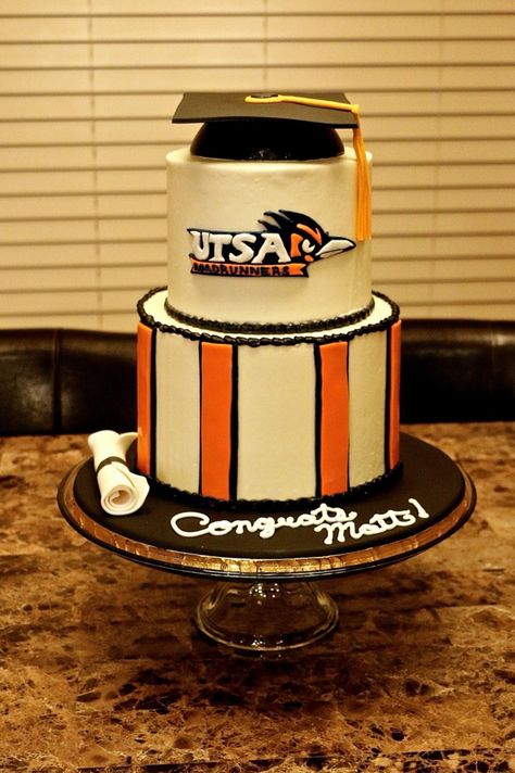 UTSA Graduation Cake by Taylor Made Sweets College Graduation Cakes, Male Graduation, Boy Graduation, Graduation Party Planning, Cake Classes, Taylor Made, Party Hacks, Graduation Cake, Graduation Cakes