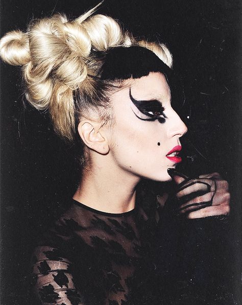 Mugler Gaga Lady Gaga Mugler, I Believe In God, Born This Way, Believe In God, Artistry Makeup, Change Your Life, Salted Caramel, Lady Gaga, Makeup Inspo