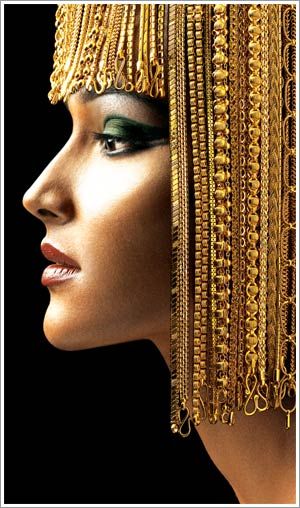 Extreme Make-up, Gold Everything, Oh My Goddess, All That Glitters Is Gold, Foto Tips, Foto Art, Shades Of Gold, Gold Rush, Beauty And Fashion