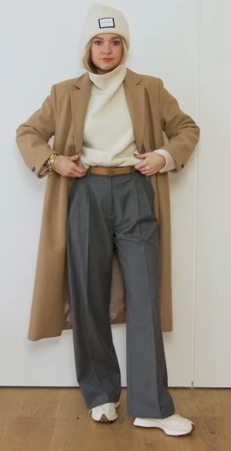 Grey And Camel Outfit, Camel And Grey Outfit, Gray Trousers Outfit Women, Grey Outfit Winter, Eurotrip Outfits, Taupe Outfit, Madrid Outfits, Black Coat Outfit, Grey Pants Outfit