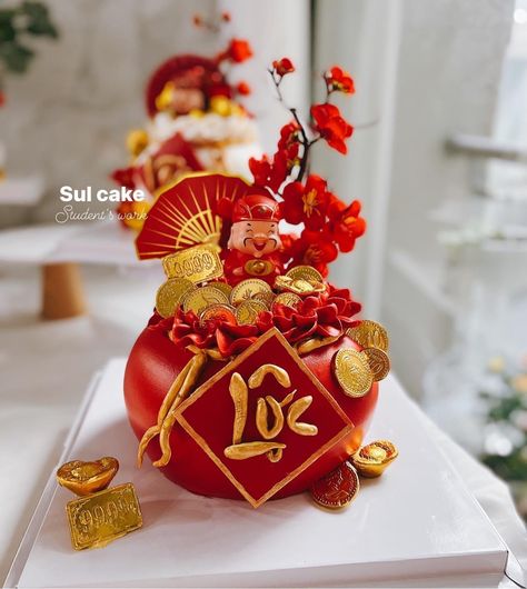 Cny Dessert, Imlek Hampers, Chinese Culture Design, Cny Cake, New Year Cake Designs, Chinese New Year Desserts, Chinese New Year Cake, Chinese Birthday, Chinese Cake