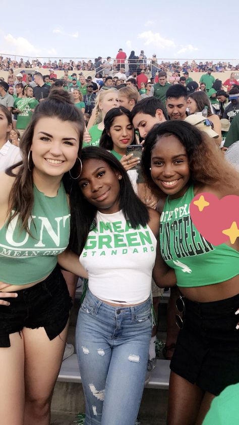 Unt Game Day Outfits, Game Day T Shirts Diy, Ways To Cut Shirts, College Game Day, College Game Days, College Shirts, Diy Games, Game Day Shirts, Gameday Outfit