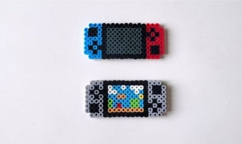 Easy Iron Bead Ideas, Camera Perler Bead Patterns, Micro Perler Bead Patterns, Mini Fuse Beads, Small Pearled Bead Designs, Tiny Perler Bead Patterns Easy, Perler Beads Ideas Small Cute, Small Perler Ideas, Small Pearler Bead Ideas