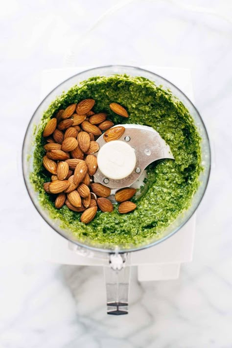 5 Minute Kale Pesto Recipe - Pinch of Yum Kale Sauce, Kale Pesto Recipe, Cheesy Cauliflower Soup, Spicy Almonds, Almond Pesto, Vegan Dips, Pinch Of Yum, Kale Pesto, Vegan Pesto