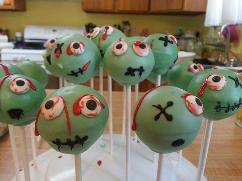 Zombie Cake Pops, Monster Cake Pops, Apple Pie Bars Recipe, Halloween Deserts, Zombie Cake, Halloween Cake Pops, Pie Bar Recipes, Apple Pie Bars, Butterfly Cupcakes