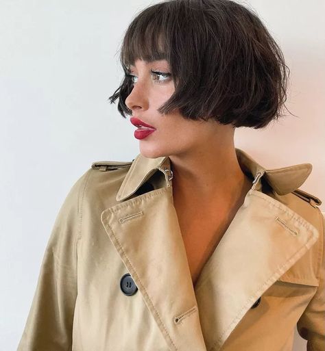 French Haircut, Medium Bob Haircut, French Bob, Bob Haircut With Bangs, Short Bob Haircuts, Trending Haircuts, Short Hair With Bangs, Short Bob Hairstyles, Bobs Haircuts