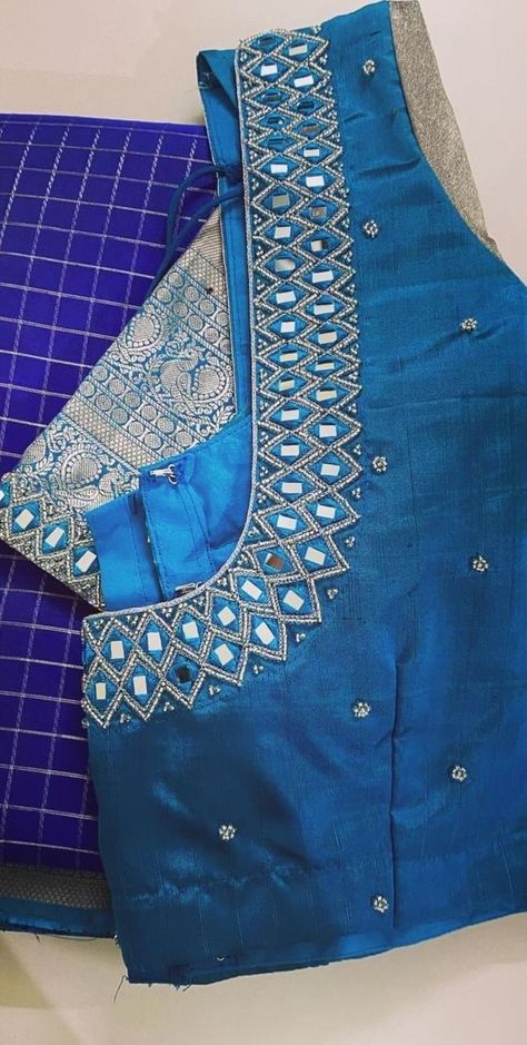 Mirror Maggam Work Blouse Designs Latest, Simple Mirror Work Blouse Designs, Embroidery Bunches, Simple Maggam Work Blouse, Simple Maggam Work, Blouse Design Aari Work, Maggam Designs, Maggam Blouses, Blouse Maggam Work