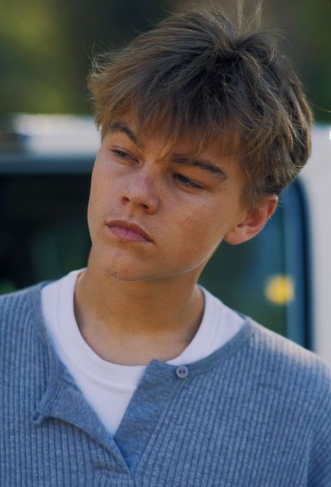 90s Hairstyles Men Rocked Effortlessly | 90s Aesthetic | 90s Nostalgia | 2000s hairstyles men | 90s boys hair | Aesthetic Cool & Trendy 90s Hairstyles Ideas For Men To Try In 2024 Leonardo Dicaprio 90s Hair, Fringe Hairstyle Men, Leonardo Dicaprio Hairstyle, 90s Haircut Men, Leonardo Dicaprio Hair, Mullet Man, Young Mens Hairstyles, 90s Hairstyles Men, Mens Haircuts Straight Hair