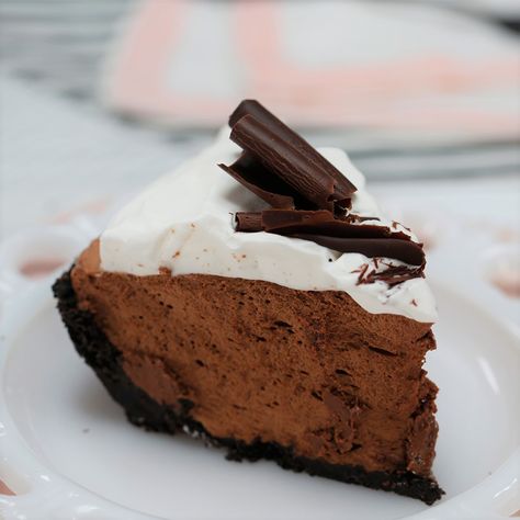 These Are the Most Searched Pies in Every State Silk Pie Recipe, Chocolate Silk Pie, French Silk Pie, Dairy Recipes, Silk Pie, Crazy For Crust, Cakes Chocolate, Desserts Chocolate, Chocolate Pie