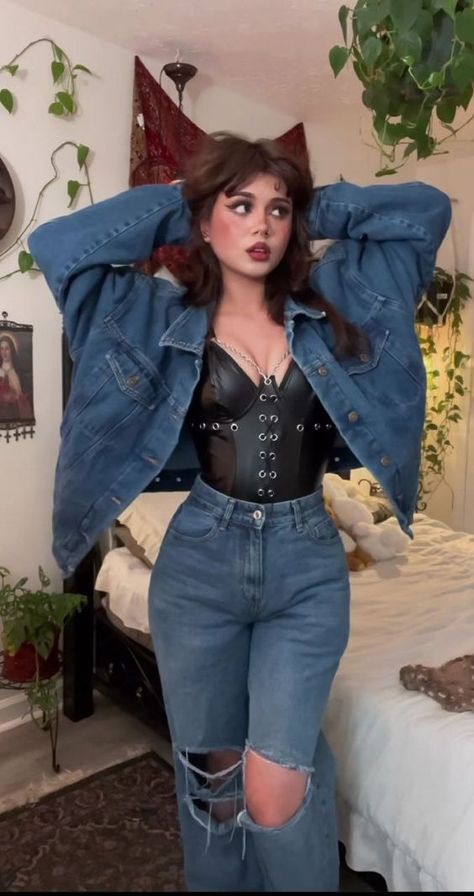 Hellbabyeve Instagram, Grunge Feminine Style, Star Outfit, Rock Star Outfit, Swaggy Outfits, Style Trends, Alternative Outfits, Hot Outfits, Edgy Outfits