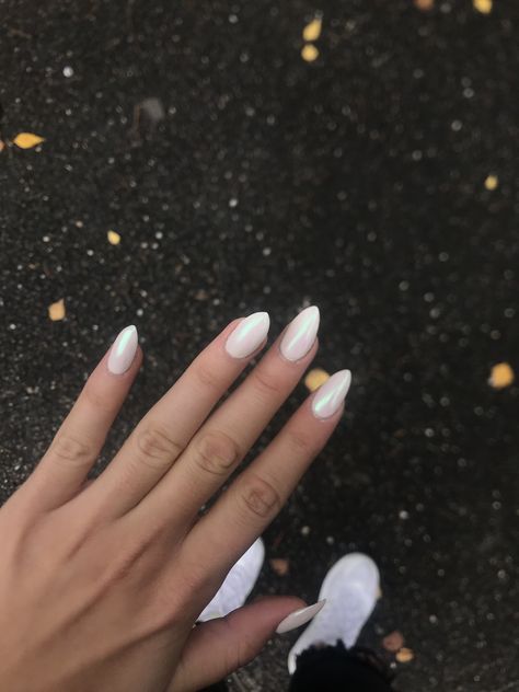 Nails White Holographic, White Shimmer Ombre Nails, Holographic Wedding Nails, White Chrome Nails With Hearts, White Iridescent Nails Almond, White Halo Nails, White Holo Nails, Opalescent Nails White, White Holographic Nails Design