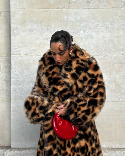 The One Style Rule French Women Aren't Following in 2024 | Who What Wear Leopard Fur Coat, Leopard Print Accessories, Fur Coat Outfit, Leopard Print Outfits, Style Rules, French Women, Fashion People, Insta Posts, Fashion Design Clothes