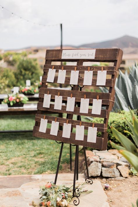 wood palette seating chart