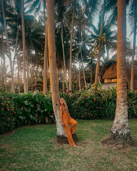 Island life at its finest ✨🛖🌴🥥🌺🐮🌅⁣ ⁣ ⁣ 📍Pasut Beach ⁣ ⁣ ⁣ #bali #islandlife #pasutbeach #sunsets #balitravel #travelgram #beachvibes #sheisnotlost #balidaily #peaceful #islandliving #girltraveler #tropicalbliss Beach Bali, Island Living, Bali Travel, Island Life, Bali, Travel