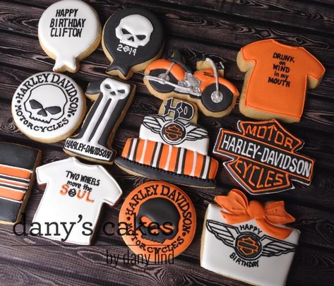 Harley-Davidson cookies by Dany's Cakes | Cookie Connection Harley Davidson Baby Shower, Harley Davidson Cake, Harley Davidson Birthday, Motorcycle Cake, Motorcycle Birthday, Harley Davidson Baby, Cookie Connection, Creative Cookies, Iced Cookies