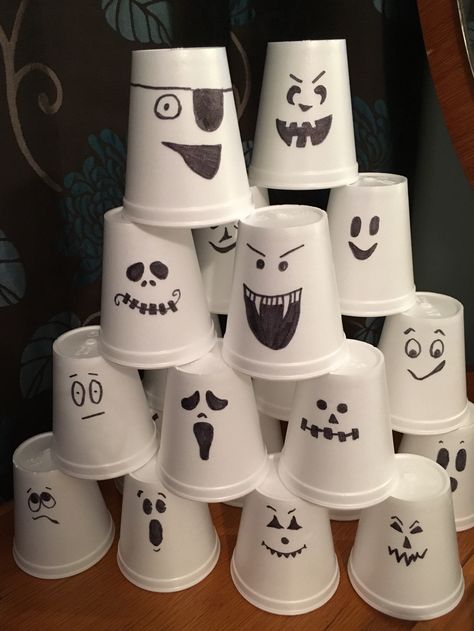 Diy Halloween Party Ideas, Halloweenpyssel Barn, Halloween Party Ideas For Kids, Diy Halloween Party, Fun Halloween Party Games, Halloween Party Activities, Dekorasi Halloween, Party Ideas For Kids, Homemade Halloween Decorations