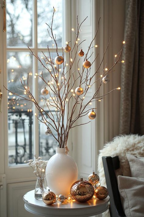 White Christmas Decorations, White Christmas Decor Ideas, Elegant Christmas Decor, Decorating For Christmas, Xmas Deco, White Christmas Decor, Christmas Inspo, Christmas Decorations For The Home, So Creative