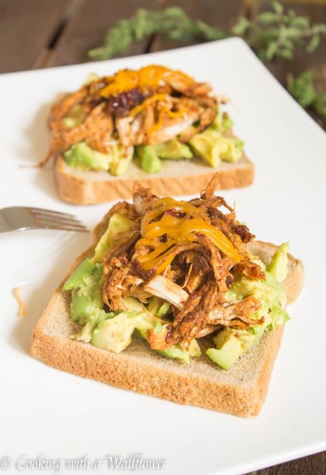 Honey Chipotle Chicken Avocado Toast Chicken Avocado Toast, Avocado Chicken Recipes, Honey Chipotle Chicken, Honey Chipotle, Toast Toppings, Chipotle Chicken, Chicken Avocado, Avocado Recipes, Perfect Appetizers