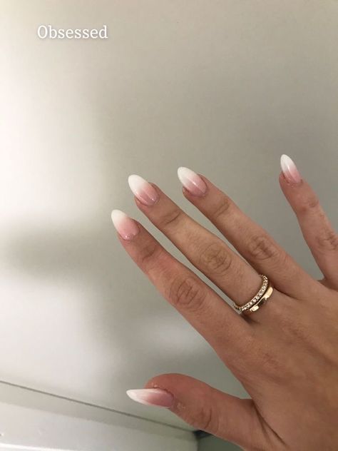 Ombre Nails Almond, Dresses Runway, Champagne Nails, Jewelry Nails, Paris Nails, Formal Nails, Sns Nails, Gelish Nails, Summery Nails