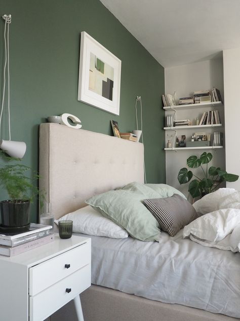 Sleep soundly with a sustainable, natural bed from Button & Sprung [ad] Green Room Ideas Bedroom, Green And White Bedroom, Green Bedroom Walls, Green Bedroom Decor, Sage Green Bedroom, Lashes Mascara, Bedroom Wall Colors, Dekorasi Kamar Tidur, Green Bedroom