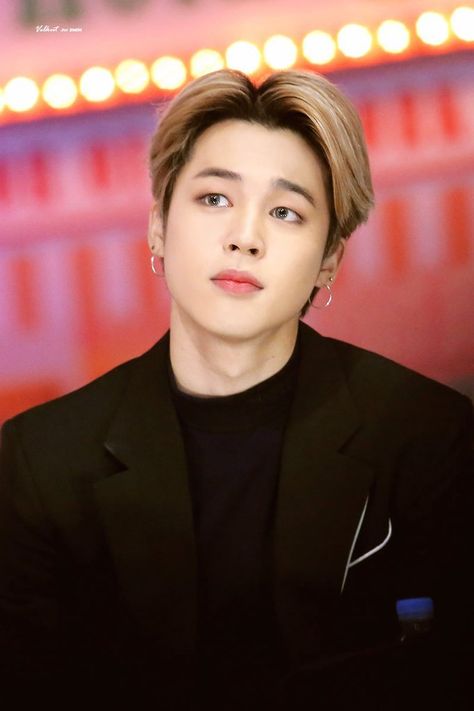 Park Jimin Bts Wallpaper, Park Ji Min, V Video, Park Jimin Cute, Jimin Wallpaper, Bts Jimin Funny, Park Jimin Bts, Album Bts, Busan