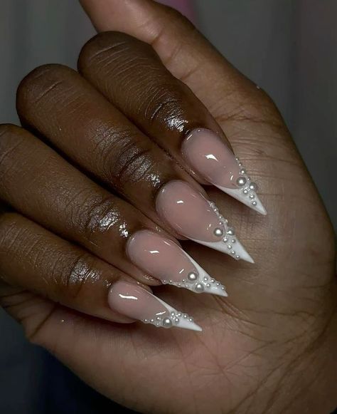 Stalletio Nails, White Stilletos Nails Design, Silver And White Nails Prom, White Stellio Nails, Pearl Stiletto Nails, White Tips With Rhinestones, White Stilletos Nails, Small Stilleto Nails, Pink Stilletos Nails