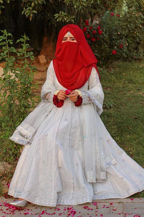 Sulit representing festive collection white panel anarkali frock with hand aari embroidered embellishment. Enjoy upto 60% discount. Join us on instagram for more designs. https://www.instagram.com/sulit_pk/ Whatsapp 03187877447 Anarkali With Hijab, Panel Anarkali, Islamic Dp, Anarkali Frock, Niqab Fashion, White Panel, Indian Brides, Bff Photoshoot, Festive Collection