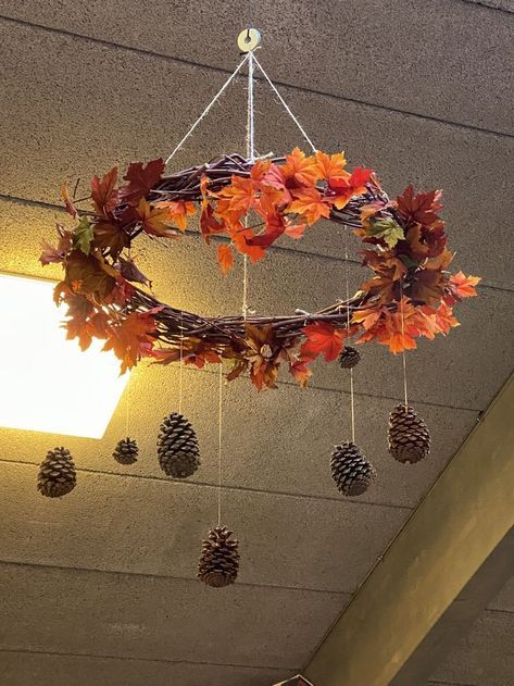 Autumn Classroom Decorations, Modern Front Door Decor, Modern Front House, Kindergarten Decorations, Fall Home Decor Ideas, Style For Fall, Fall Classroom Decorations, Art Activities For Toddlers, Fall Arts And Crafts