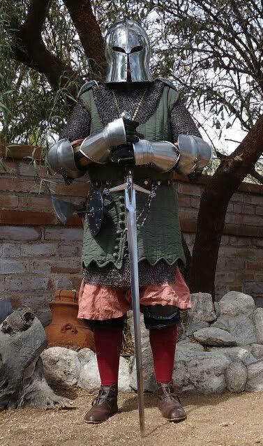 Catalan kit, scottish lowland mid to late 15th century, barbute helmet Barbute Helmet, Armour Medieval, Warrior Movie, Medieval Party, Fantasy Love, Historical Armor, Classical Antiquity, Battle Armor, Fantasy Battle