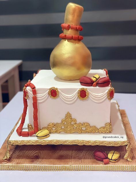 Traditional Marriage Cakes In Nigeria, Traditional Cakes Wedding African, Traditional Marriage Cake, Traditional Wedding Cake Designs, Nigerian Wedding Cake, Traditional Wedding Cake Ideas, Nigerian Traditional Wedding Cake, Pillow Wedding Cakes, Madrid Cake