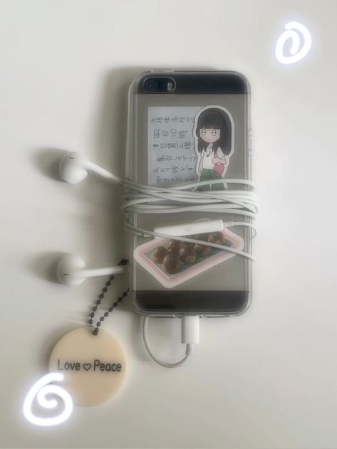 Apple Stock, Iphone Obsession, Pretty Phone Cases, Japan Aesthetic, Phone Organization, Aesthetic Phone Case, Bastille, Cute Phone Cases, Phone Charm