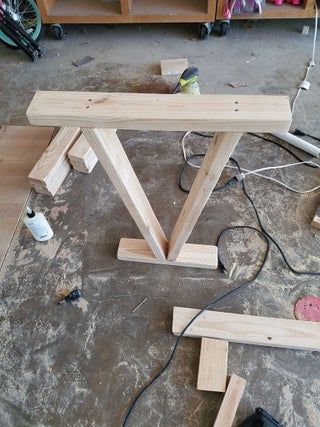 Table Legs From Reclaimed 2x4 : 6 Steps - Instructables Branch Projects, Tiled Table, Diy Table Legs, Table Redo, Hanging Beds, Diy Farmhouse Table, Wood Tables, Table Designs, Table Leg