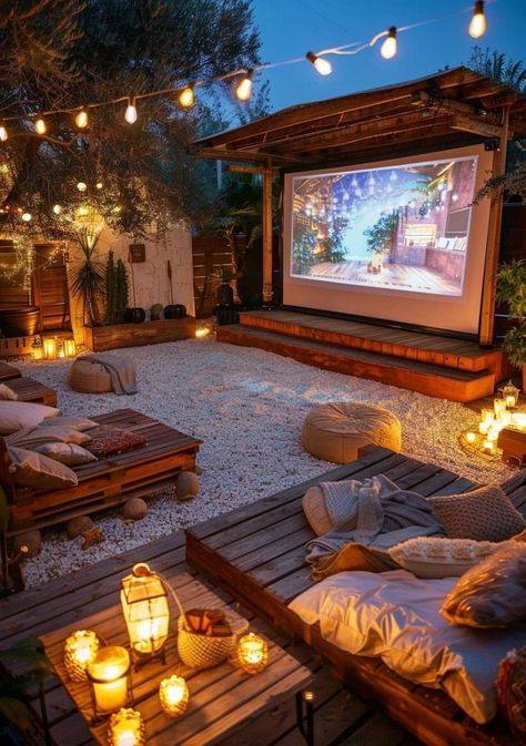 Backyard California Room, Outside Seating Area Diy, Small Backyard Aesthetic, Garden Relax Area, Diy Home Outdoor Projects, Cute Outdoor Patio Ideas, Fire Pit Conversation Area, Cafe Outdoor Seating Ideas, Very Small Backyard Ideas On A Budget