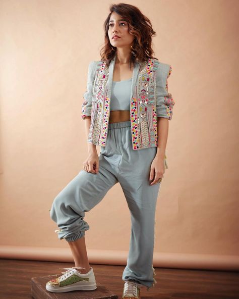 Shweta Tripathi Sharma on Instagram: “One foot on the stool, & another in the Milky Way 💫 Wearing @payalsinghal @sachdeva.ritika & @thesareesneakers Styled by @purplerhapsody…” Shweta Tripathi, Payal Singhal, Popular Actresses, The Milky Way, Embroidered Jacket, Eye Black, Milky Way, Moda Fashion, Pale Blue