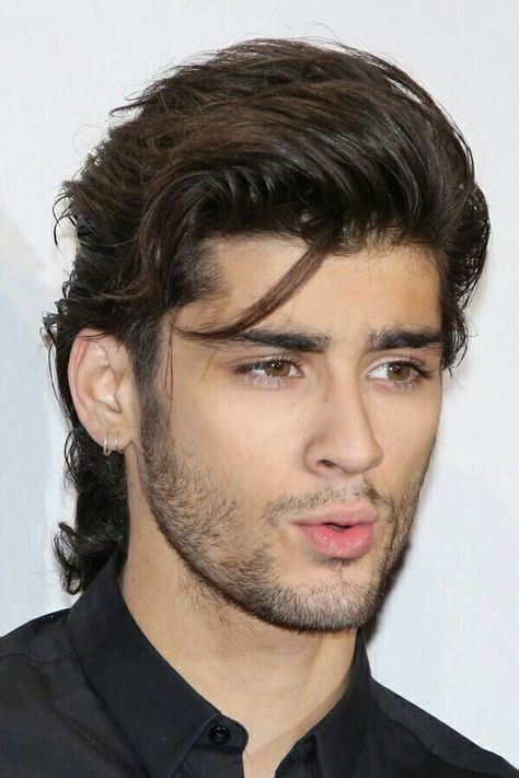 Es perfecto Beard Aesthetic, Hairstyles Zayn, Zayn Malik Hairstyle, Stubble Beard, Zayn Malik Style, Zayn Malik Photos, Zayn Malik Pics, Long Hairstyle, Hair Icon