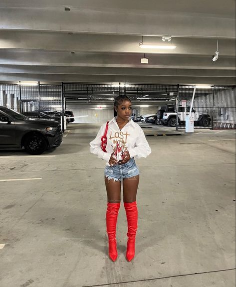 Khaki And Red Outfit, Red Mini Skirt Outfit, Nightlife Outfits, Fashion Collection Inspiration, Black Boots Outfit, Everyday Fits, Lit Outfits, Cute Birthday Outfits, Clubbing Outfits