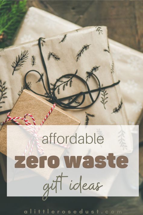 Giving eco-friendly gifts doesn’t have to be expensive. These affordable zero waste gift ideas are useful, ethical and waste free! Click to see the full list of sustainable gift ideas that are affordable! Group Christmas Gift Ideas, Gift Ideas For Siblings, Group Gift Ideas, Eco Christmas Gifts, Homemade Gifts For Friends, Christmas Gift Ideas For Kids, Sustainable Christmas Gifts, Zero Waste Christmas, Eco Christmas