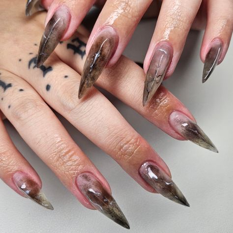 GELX NYC ARTIST | #nyctattooartist a lot more claw content! ♡ inspo from @allhailthynail & @adusk_nails♡ Products: @inhypenails clear builder… | Instagram Dystopian Nails, Swamp Nails, Cat Claw Nails, Concrete Nails, Talon Nails, Nails Products, Witchy Nails, Nyc Artist, Claw Nails