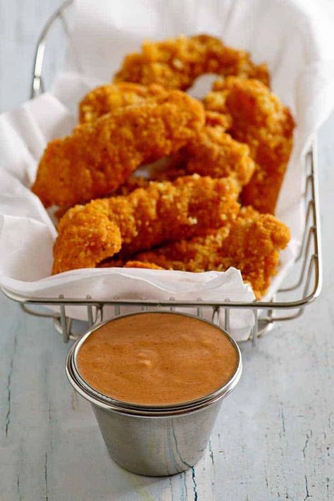 Easy Red Robin Campfire Sauce - CopyKat Recipes French Fries Dipping Sauce, Fries Dipping Sauce, Red Robin Recipes, Red Robin Campfire Sauce, Campfire Sauce, Unique Sauces, Chick Fil A Sauce, Sweet And Spicy Sauce, Dipping Sauces Recipes