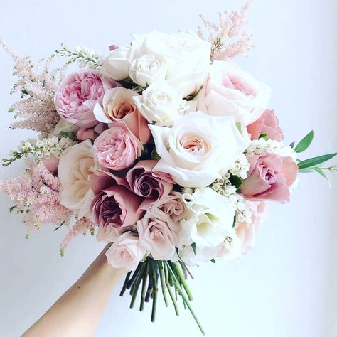 Simple Wedding Bouquets, Pink And White Weddings, Light Pink Wedding, Pink Wedding Theme, Pink Rose Bouquet, Wedding Bouquets Pink, Bridal Bouquet Flowers, Dusty Rose Wedding, Pink Wedding Flowers