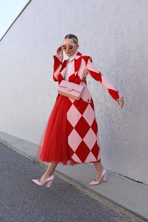 Funky Formal Outfit, Colorful High Fashion, Red Valentines Dress, Red Pink Outfit, Christmas Dresses Women, Red Outfit Winter, Valentines Outfits For Women, Red Pink Dress, Pink Red Dress